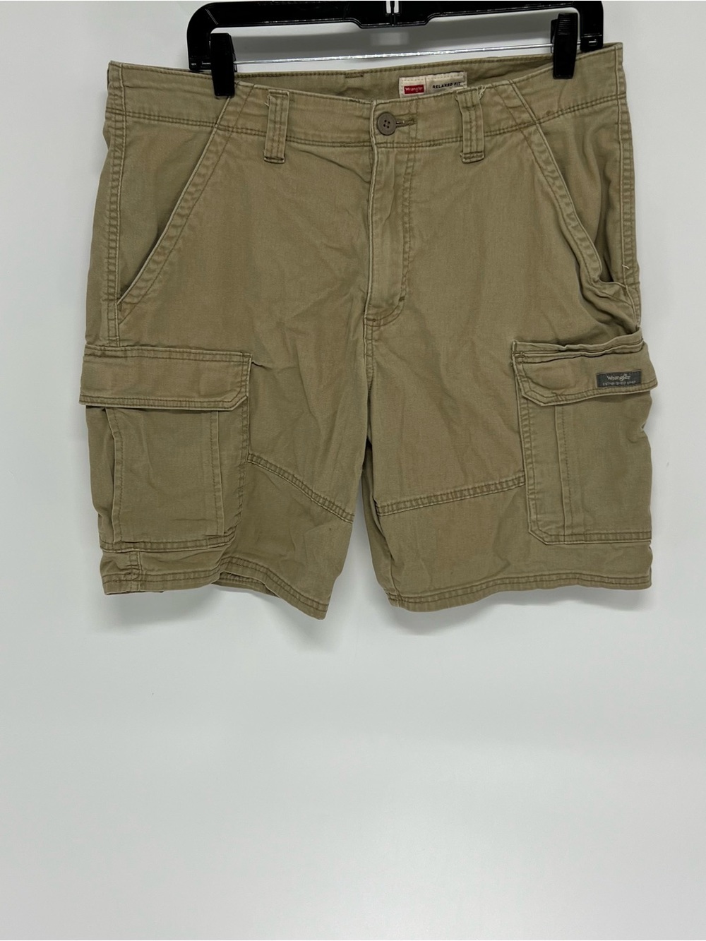 Wrangler men’s cargo shorts size 33